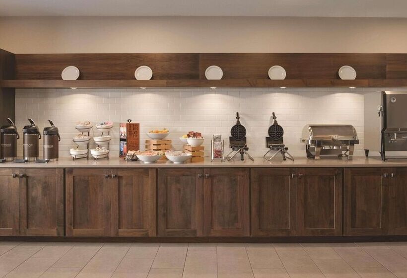 هتل Country Inn & Suites By Radisson, Galena, Il