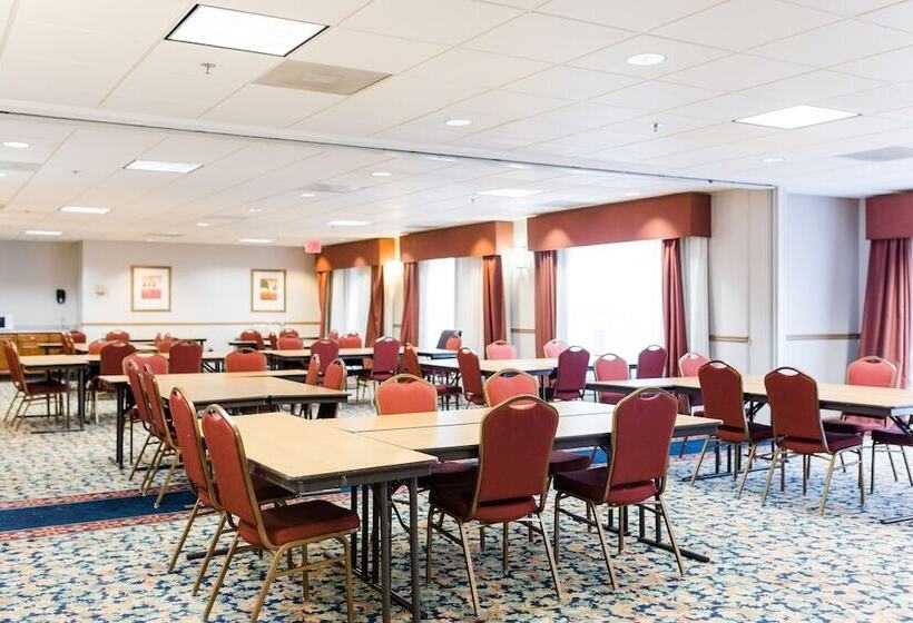 فندق Country Inn & Suites By Radisson, Helen, Ga