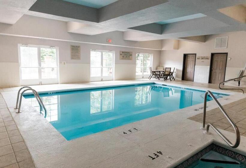 فندق Country Inn & Suites By Radisson, Helen, Ga