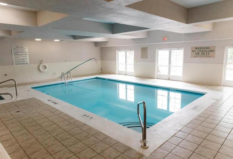 فندق Country Inn & Suites By Radisson, Helen, Ga