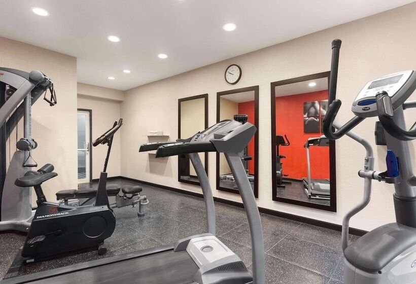 فندق Country Inn & Suites By Radisson, Jacksonairport, Ms