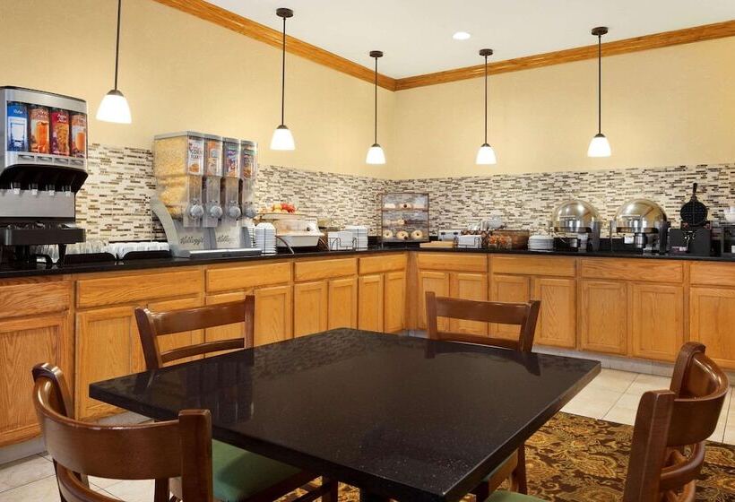 فندق Country Inn & Suites By Radisson, Macedonia, Oh