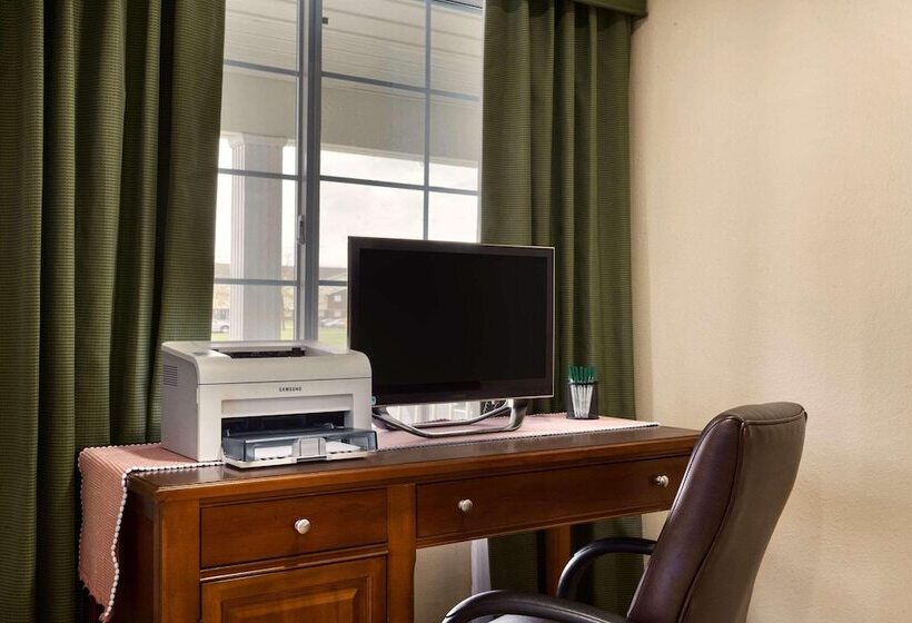 فندق Country Inn & Suites By Radisson, Marion, Oh