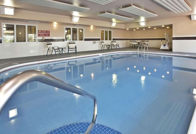 فندق Country Inn & Suites By Radisson, Marion, Oh