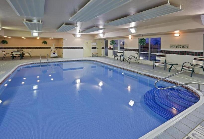 فندق Country Inn & Suites By Radisson, Marion, Oh