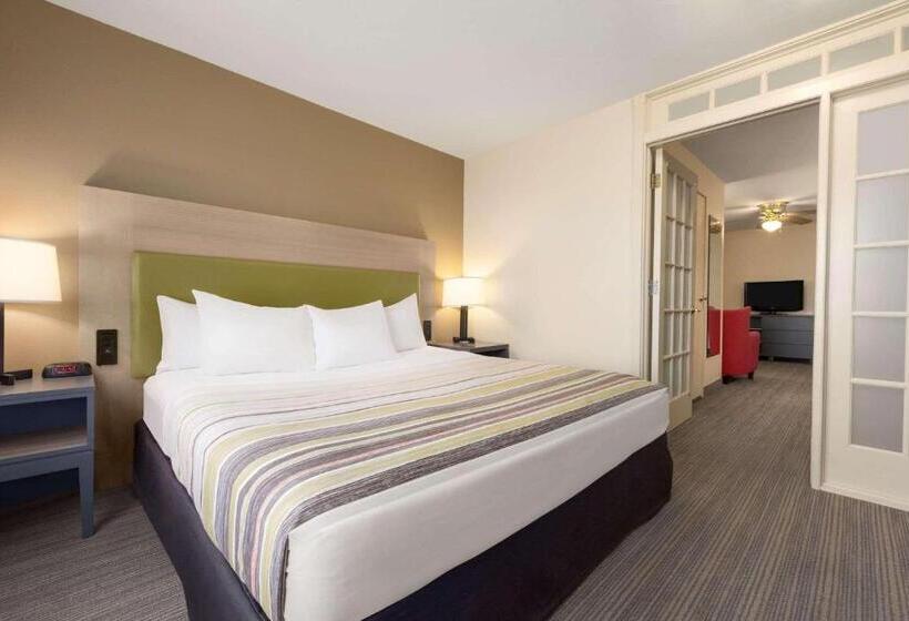 هتل Country Inn & Suites By Radisson, Milwaukee Airport, Wi