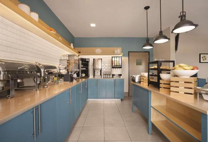 호텔 Country Inn & Suites By Radisson, Moline Airport, Il