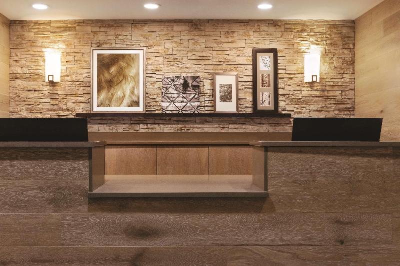 هتل Country Inn & Suites By Radisson, Nashville Airport East, Tn