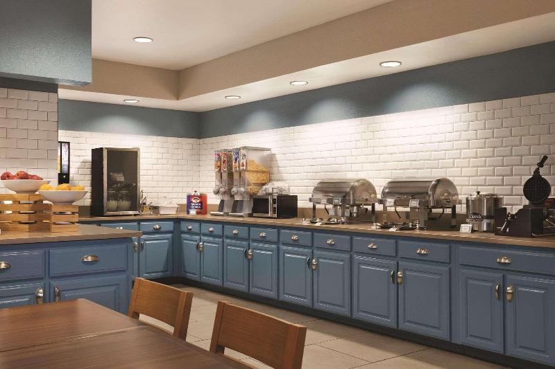 هتل Country Inn & Suites By Radisson, Nashville Airport East, Tn