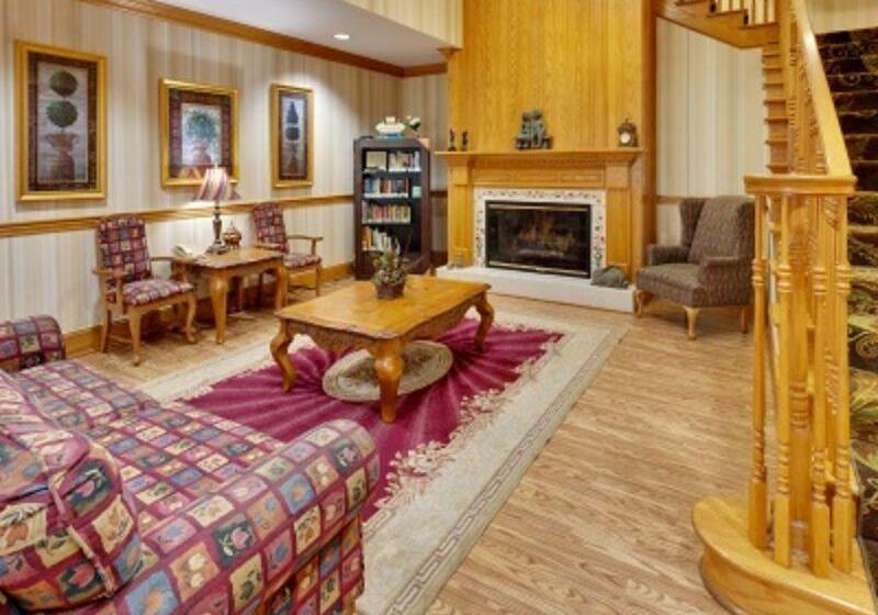 هتل Country Inn & Suites By Radisson, Nashville Airport East, Tn