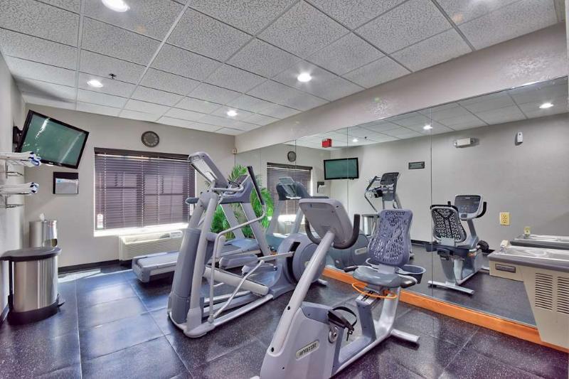 בית מלון כפרי Country Inn & Suites By Radisson Ocala Southwest