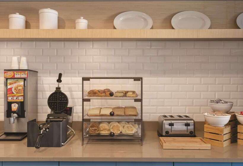 هتل Country Inn & Suites By Radisson Raleighdurham Airport Nc