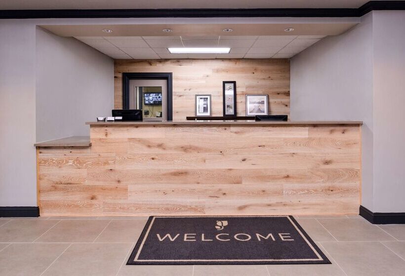 هتل Country Inn & Suites By Radisson Raleighdurham Airport Nc