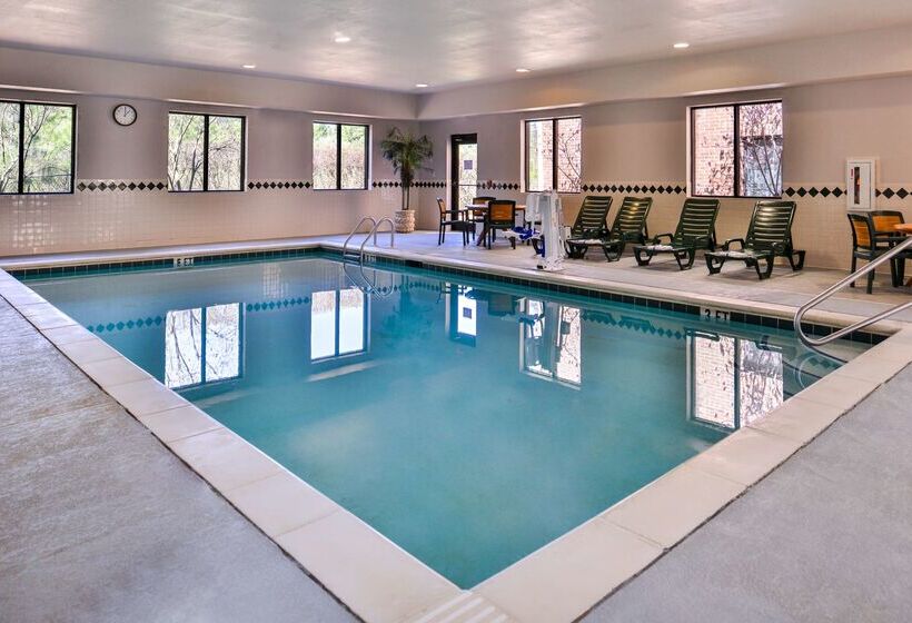 هتل Country Inn & Suites By Radisson Raleighdurham Airport Nc