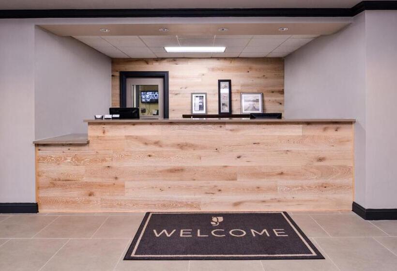 هتل Country Inn & Suites By Radisson Raleighdurham Airport Nc