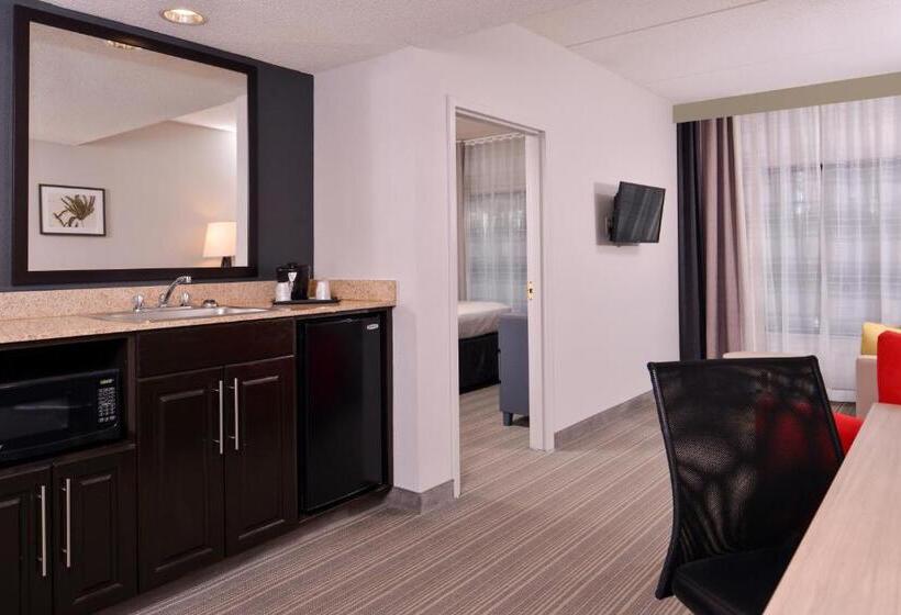 هتل Country Inn & Suites By Radisson Raleighdurham Airport Nc