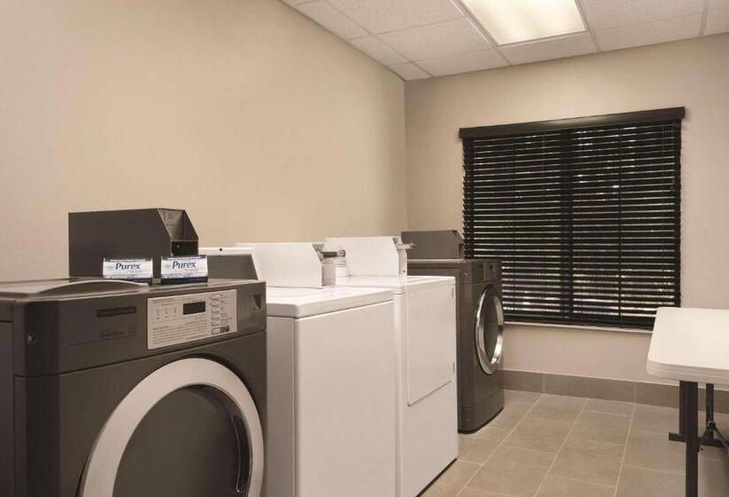 هتل Country Inn & Suites By Radisson Raleighdurham Airport Nc