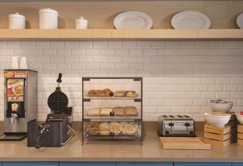 هتل Country Inn & Suites By Radisson Raleighdurham Airport Nc