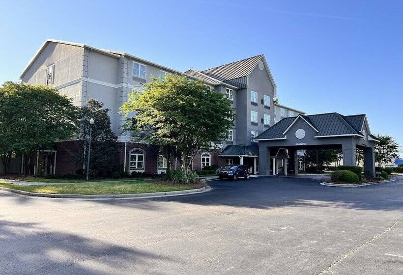 فندق Summerville Park Inn