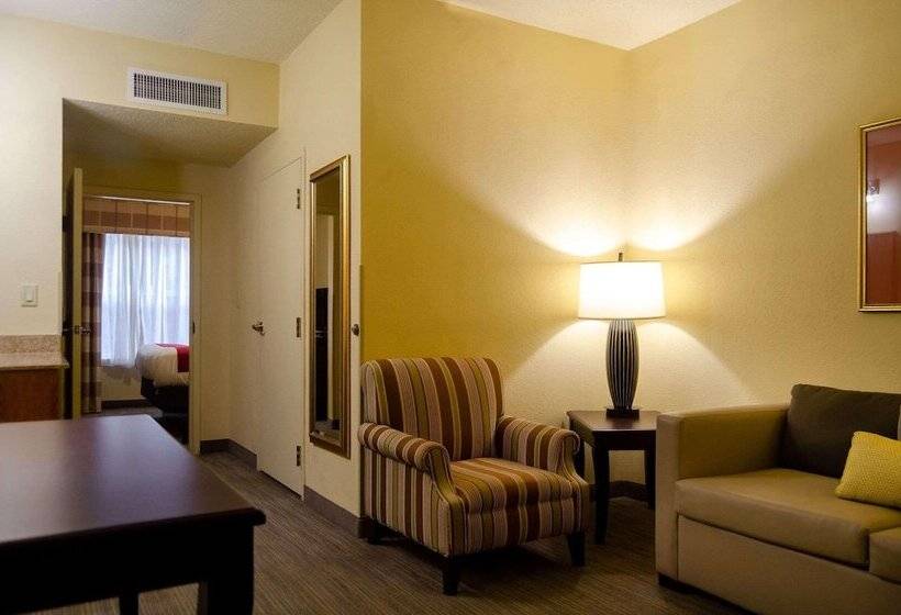 هتل Country Inn & Suites By Radisson, Tuscaloosa, Al