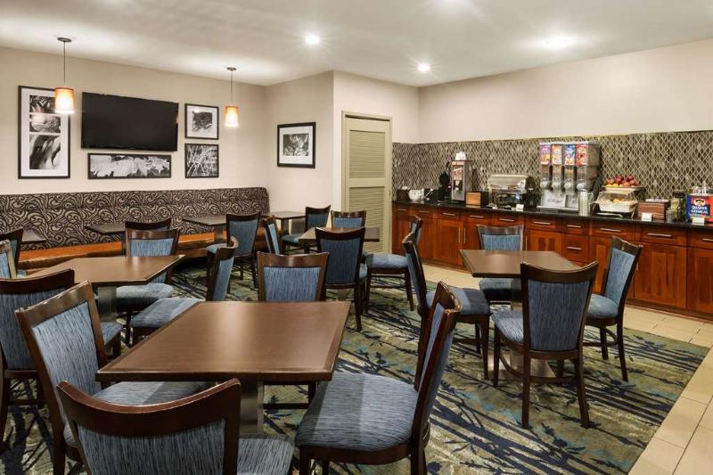 Отель Country Inn & Suites By Radisson, Washington Dulles International Airport, Va