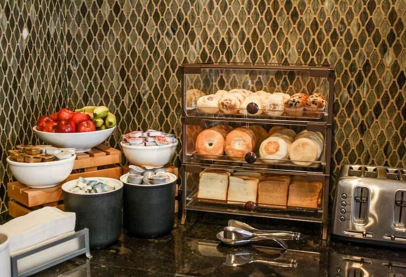 Отель Country Inn & Suites By Radisson, Washington Dulles International Airport, Va