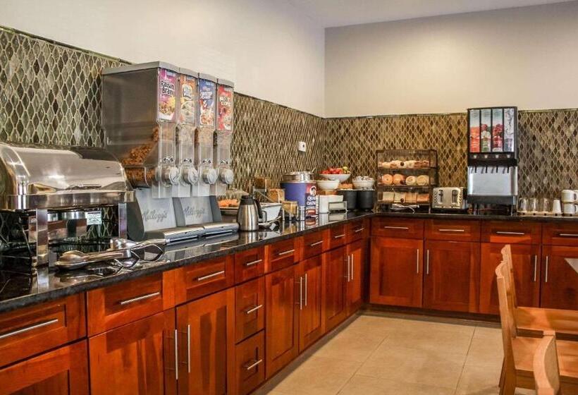 Отель Country Inn & Suites By Radisson, Washington Dulles International Airport, Va