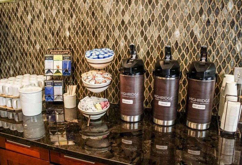 Отель Country Inn & Suites By Radisson, Washington Dulles International Airport, Va