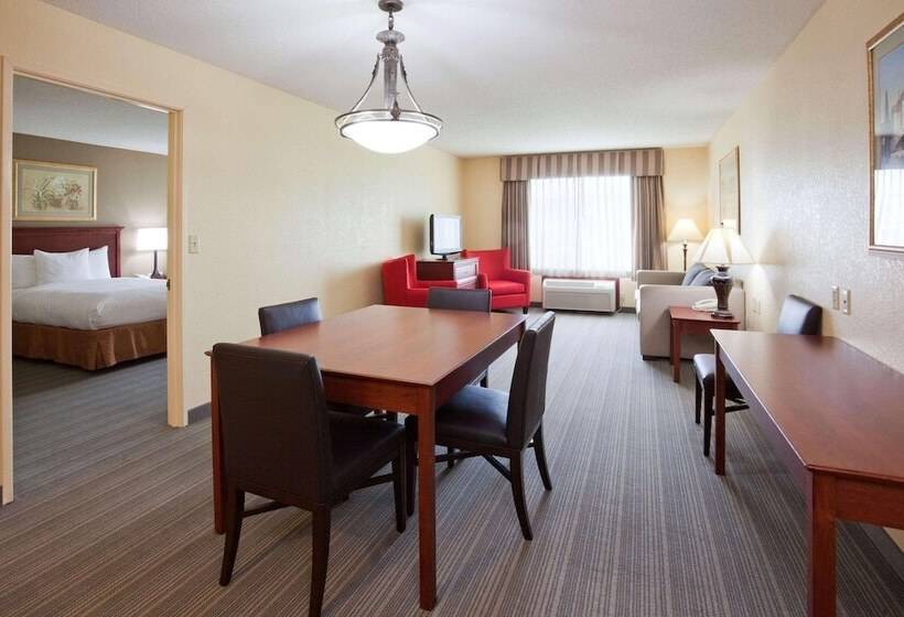 فندق Country Inn & Suites By Radisson, Willmar, Mn