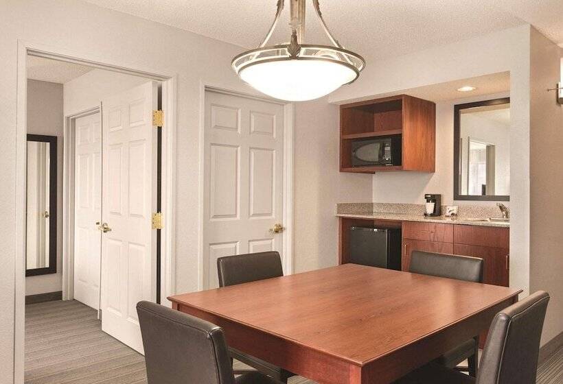 فندق Country Inn & Suites By Radisson, Willmar, Mn