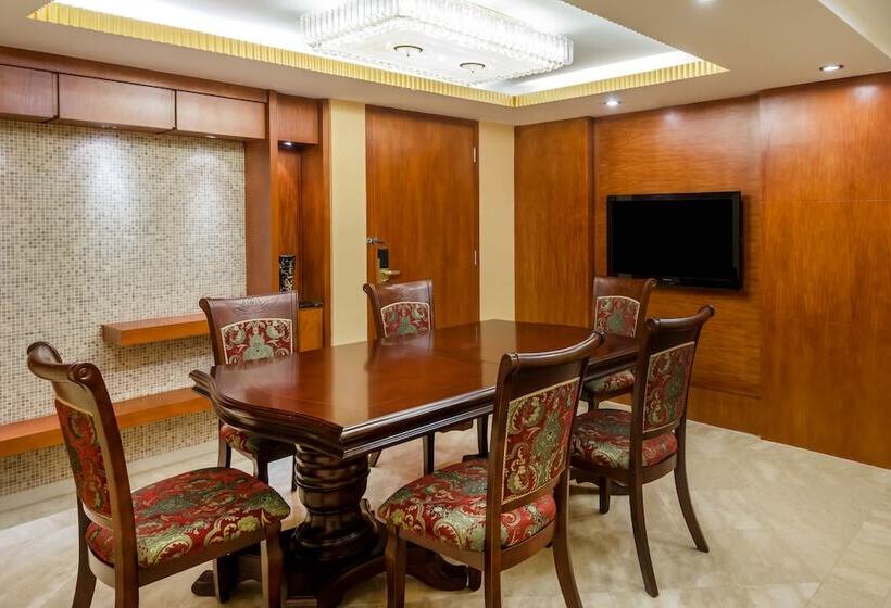 בית מלון כפרי Crowne Plaza Zhanjiang, An Ihg