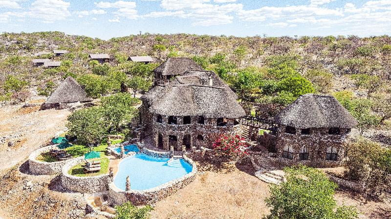 Отель Eagle Tented Lodge & Spa Etosha