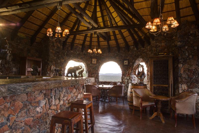 Отель Eagle Tented Lodge & Spa Etosha