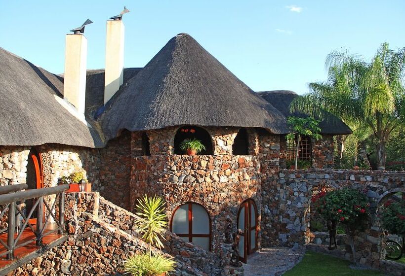 Отель Eagle Tented Lodge & Spa Etosha