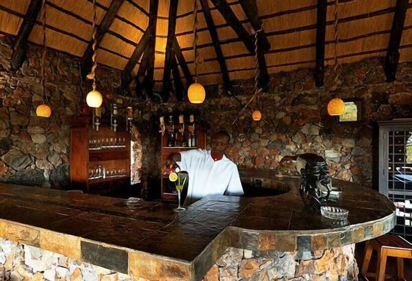 Отель Eagle Tented Lodge & Spa Etosha