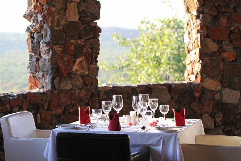 Отель Eagle Tented Lodge & Spa Etosha