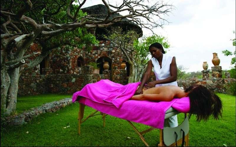 Отель Eagle Tented Lodge & Spa Etosha