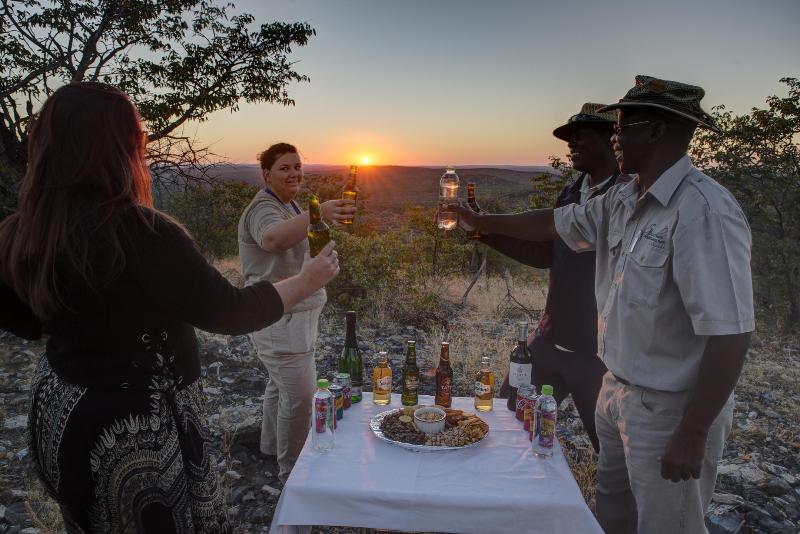 Отель Eagle Tented Lodge & Spa Etosha