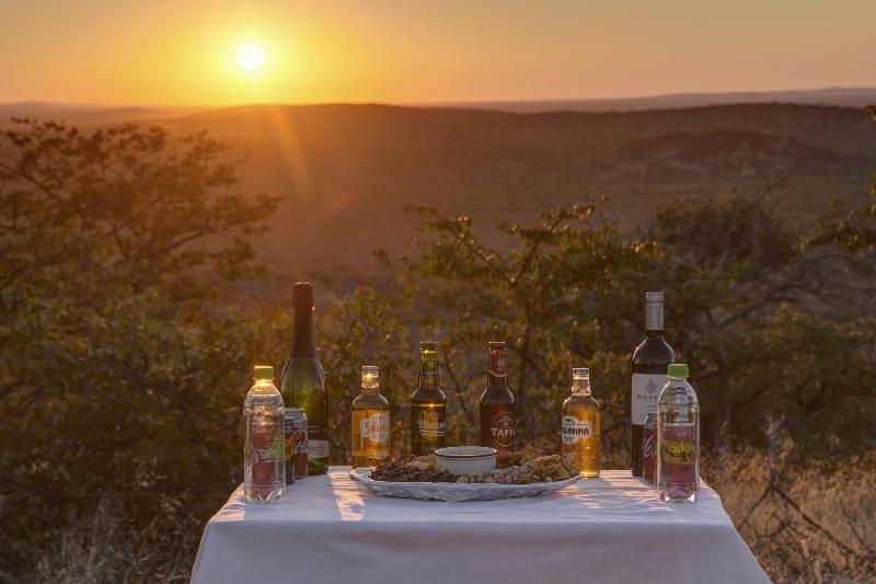 Отель Eagle Tented Lodge & Spa Etosha