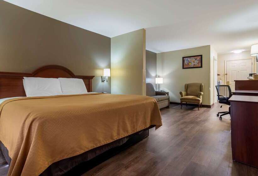 בית מלון כפרי Econo Lodge Inn & Suites