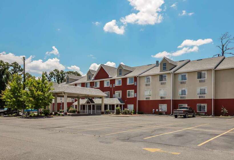 فندق Econo Lodge Inn And Suites