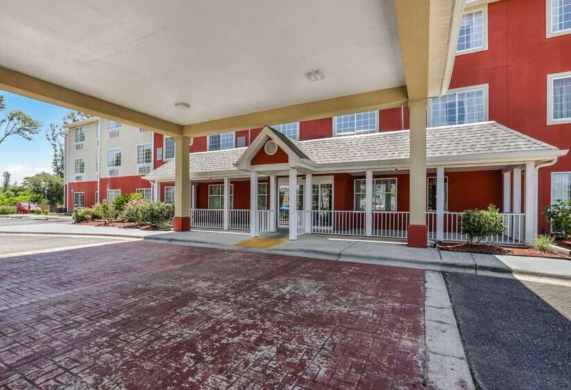 فندق Econo Lodge Inn And Suites