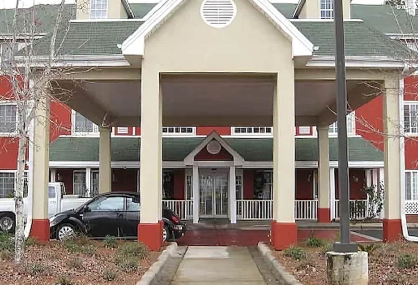 فندق Econo Lodge Inn And Suites