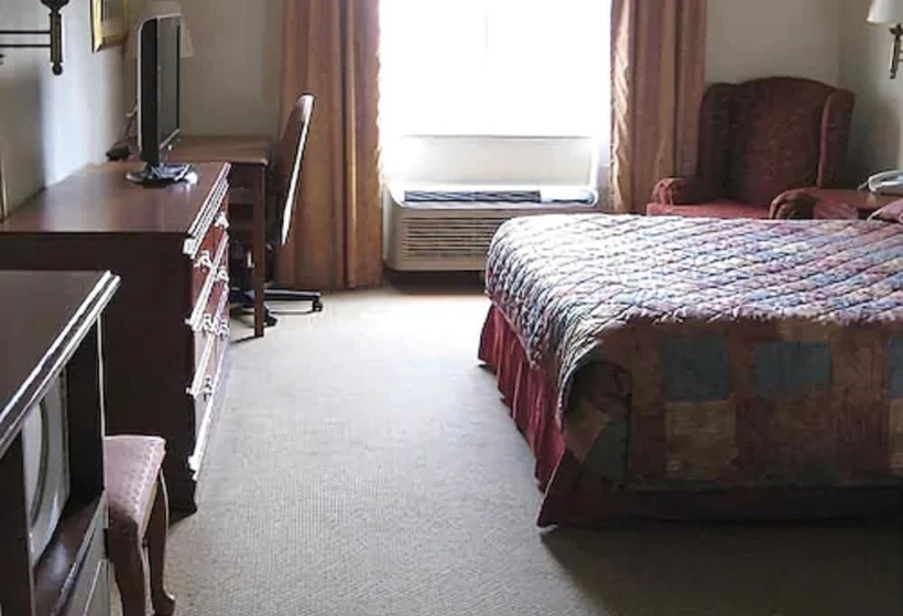 فندق Econo Lodge Inn And Suites