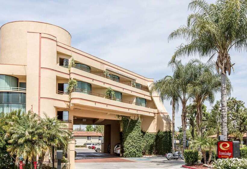 בית מלון כפרי Econo Lodge Inn & Suites Riverside  Corona