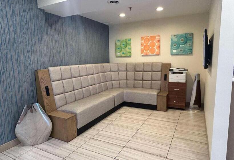 فندق Best Western Erie Inn & Suites