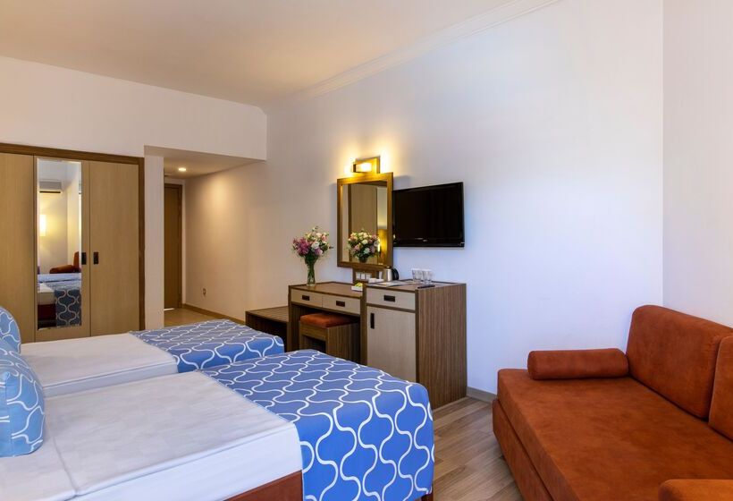 هتل Fun & Sun Family Club Saphire