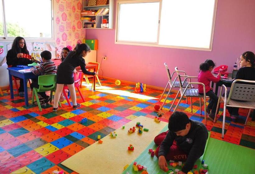 בית מלון כפרי Royal Tulip Taj Sultan