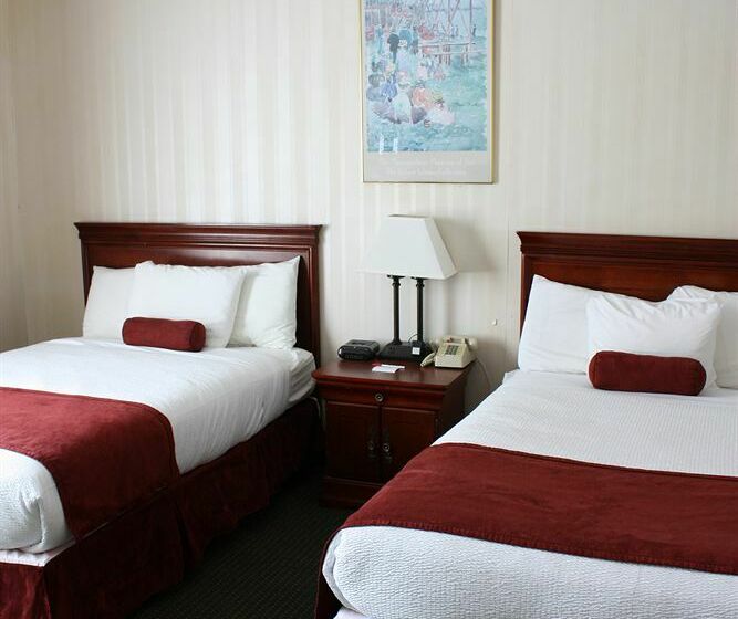 Отель Grand Royale Clarion Collection