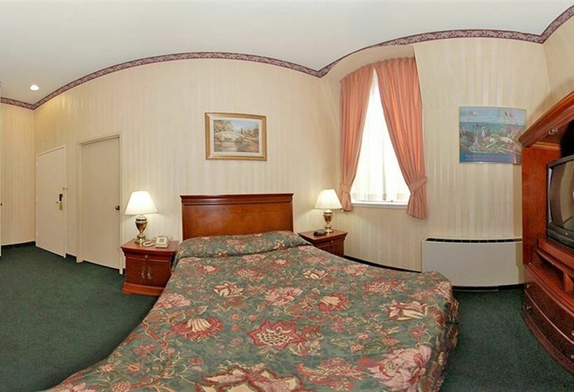 Отель Grand Royale Clarion Collection